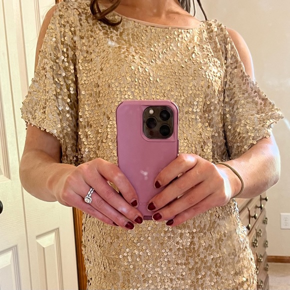 Gold sequined dolman sleeve top - Picture 2 of 3